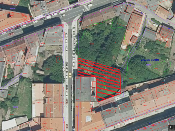 Solar edificable en el centro de Boiro