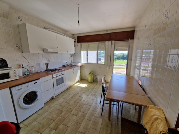 Piso en Av Compostela, Boiro