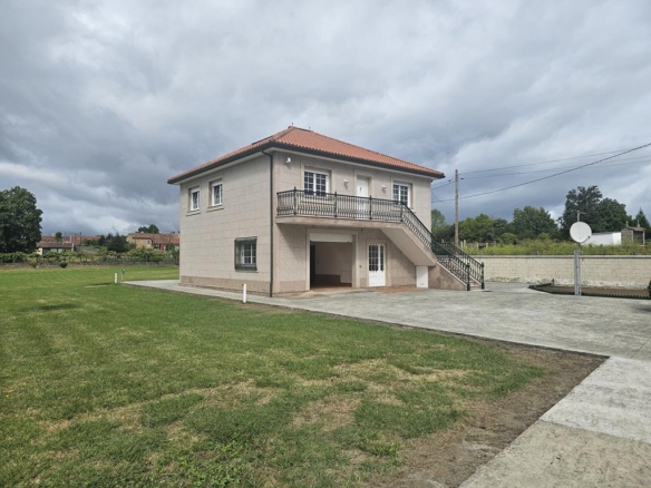 Casa en Teo, Lugar Sollans