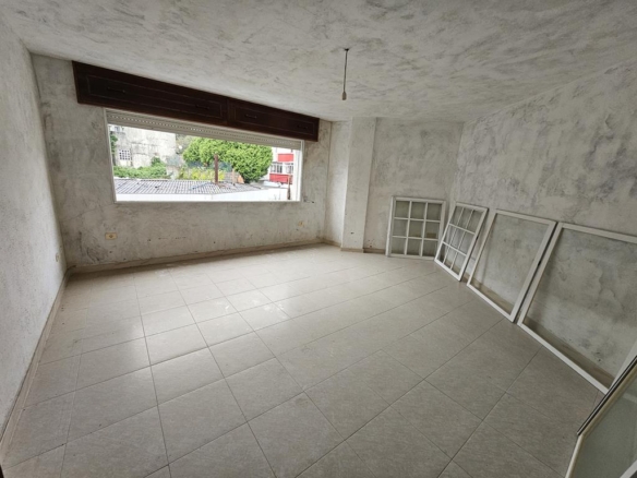 Edificio en Boiro para terminar